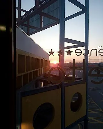 Delta Ξενοδοχείο με διαμερίσματα 3*